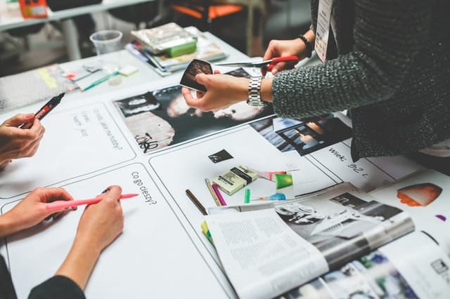 Our design Team help during the first steps of the project.