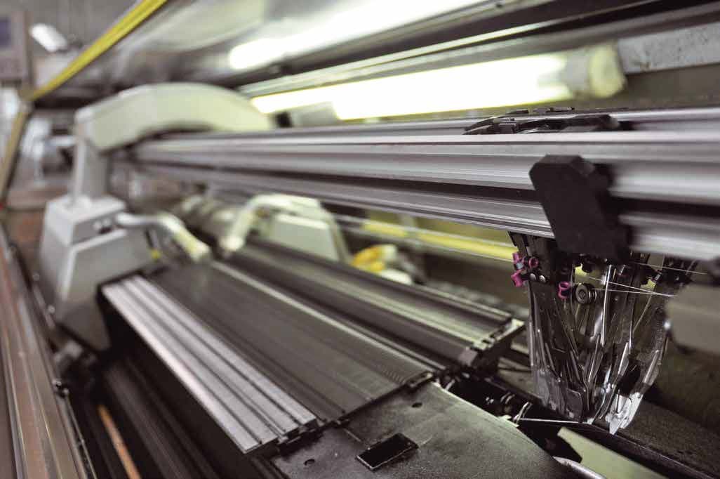 We count with cutting-edge technology from the brand Shima Seiki.